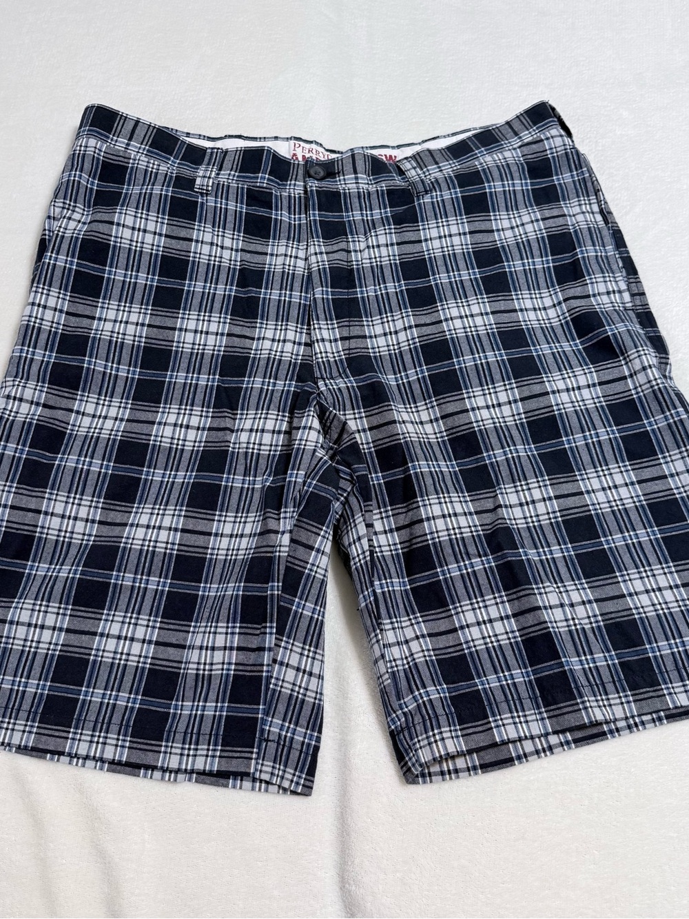 Perry Ellis Navy and White Plaid Flat-Front Shorts - Waist 36